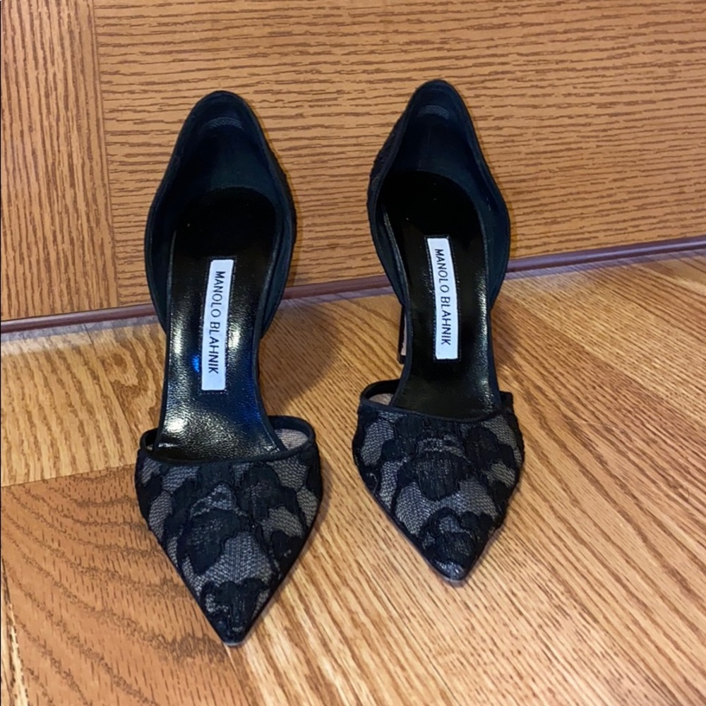 Manolo Blahnik lace d'orsay pumps - Picture 2 of 5